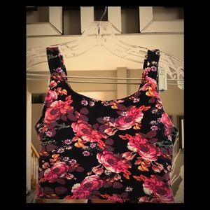 3/$15.00 Stretchy cut out back crop top, Sz S!